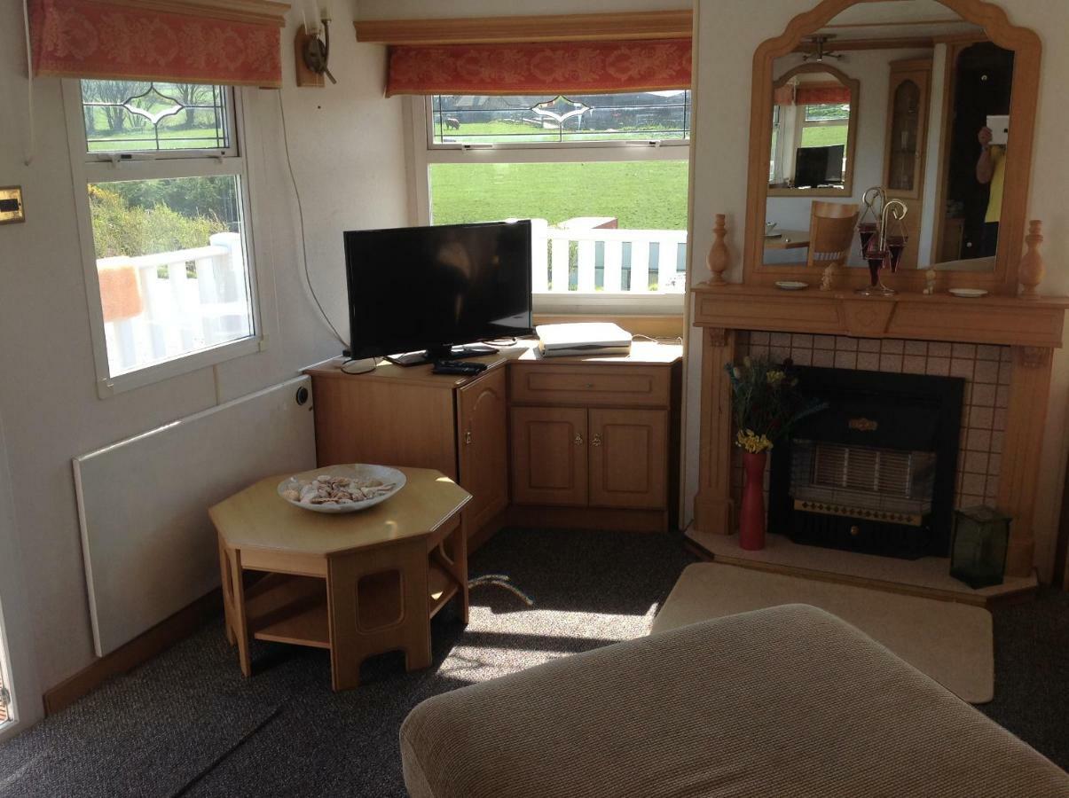Criw Bach Static Caravan Apartment Bryncroes ภายนอก รูปภาพ