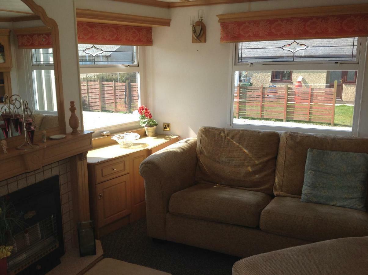 Criw Bach Static Caravan Apartment Bryncroes ภายนอก รูปภาพ